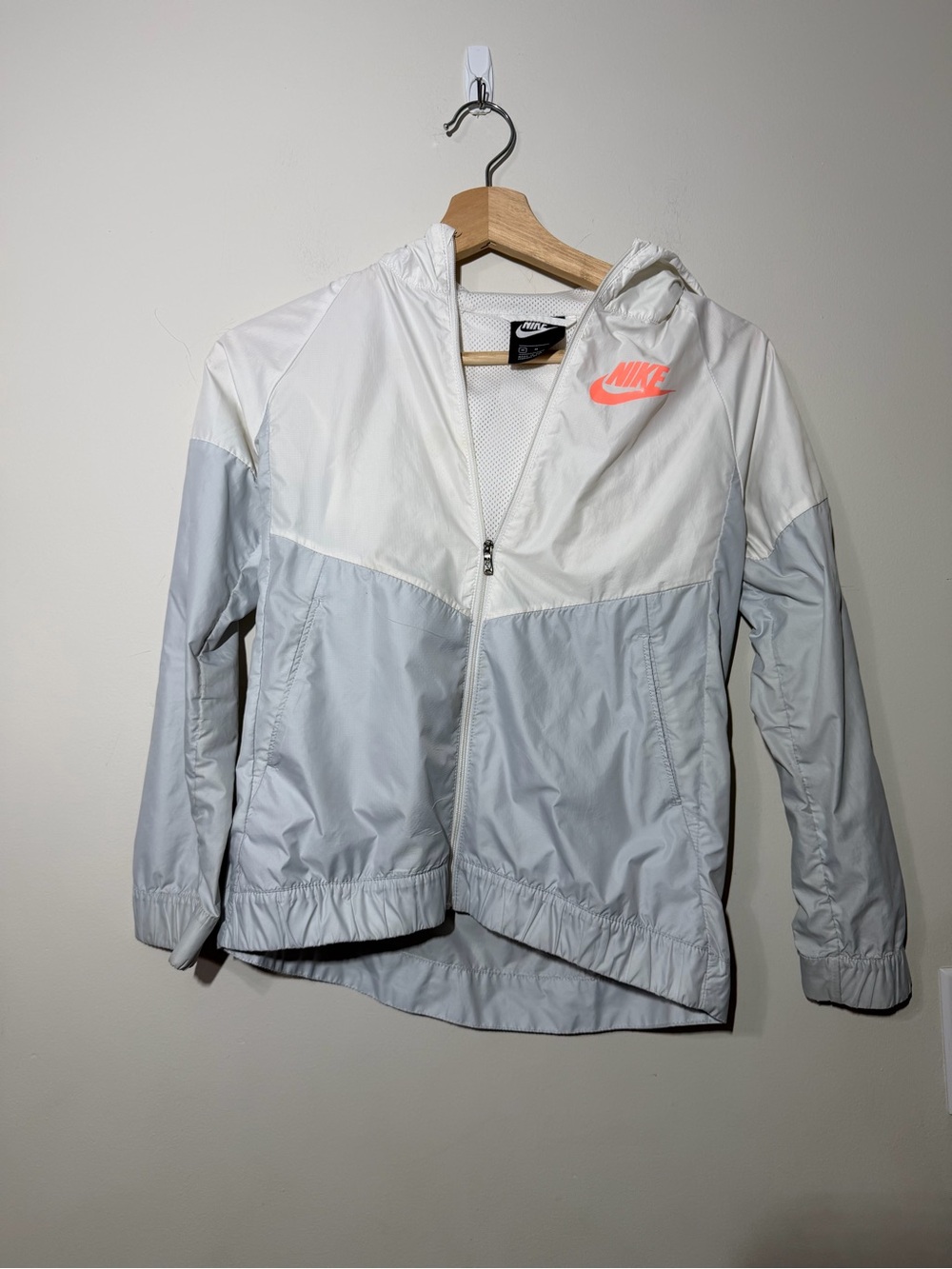 Nike Kids Two-Tone Hooded Rain Jacket in White & Light Gray with Pink Logo